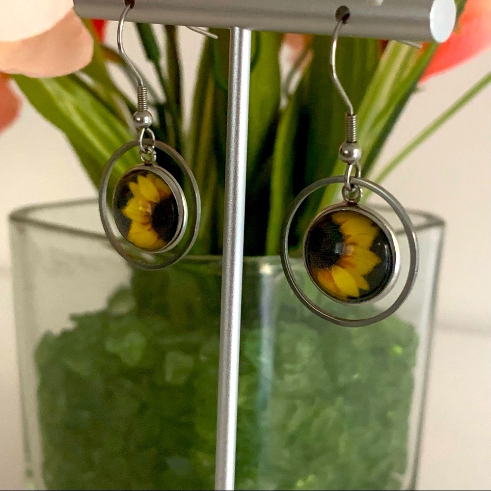 Yellow Sunflower Round Earrings, NWT